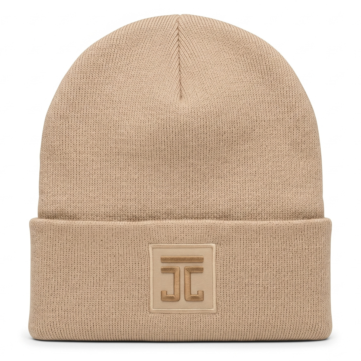 Beige bamboo beanie with ribbed knit and J logo patch