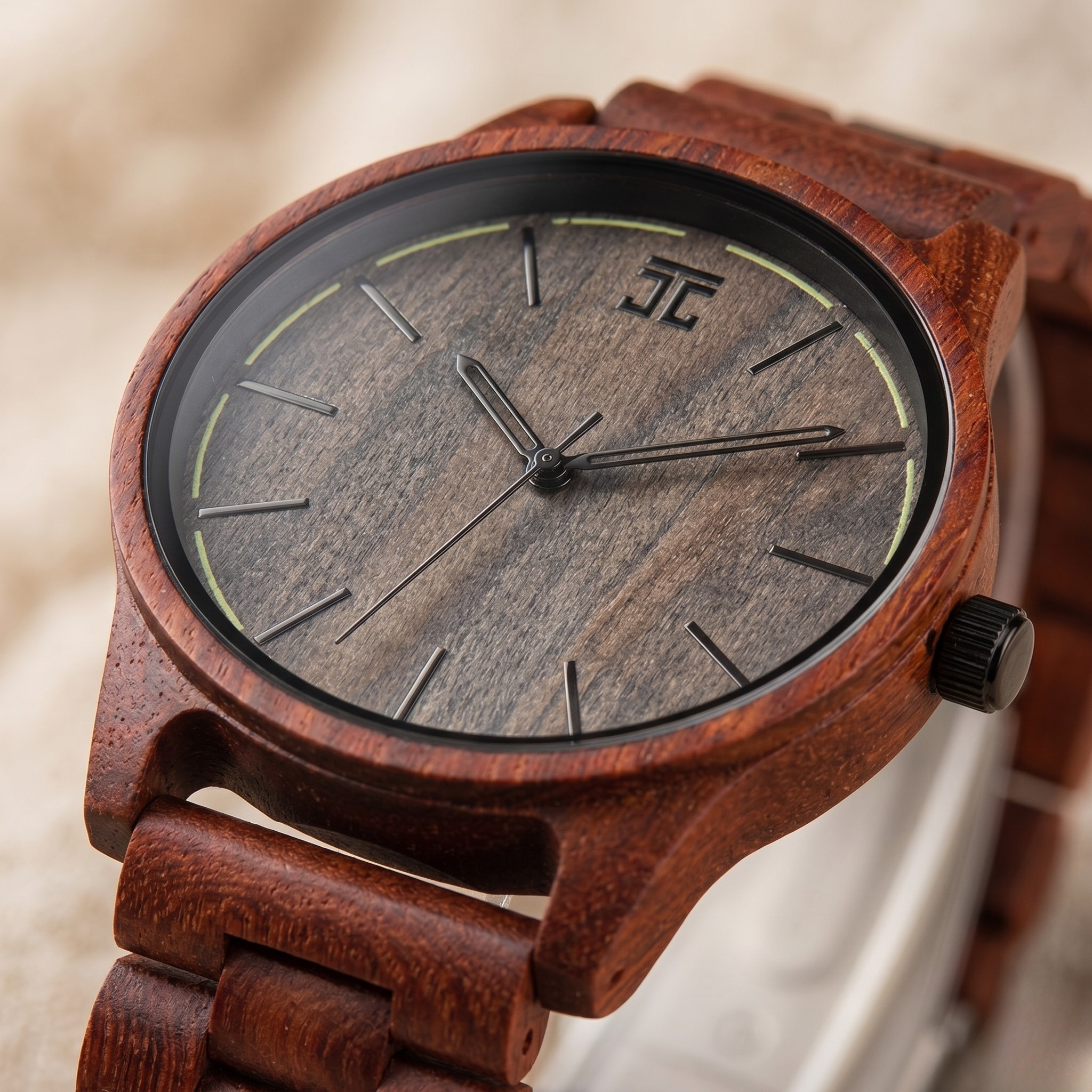 Scandal Red Sandalwood Northstar Watch